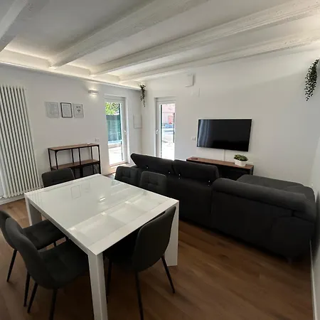 Casa Indipendente A Holiday home Senigallia